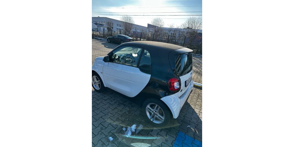 Smart ForTwo 26.500 km 9.500 &euro; Köln 51149