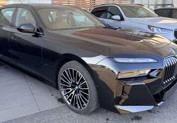 BMW 740 5.050 km 111.300 &euro; Köln 50996