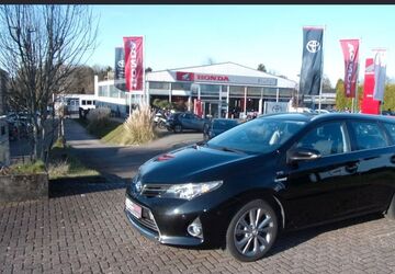 Toyota Auris 42.480 km 13.900 &euro; Ratingen 40882