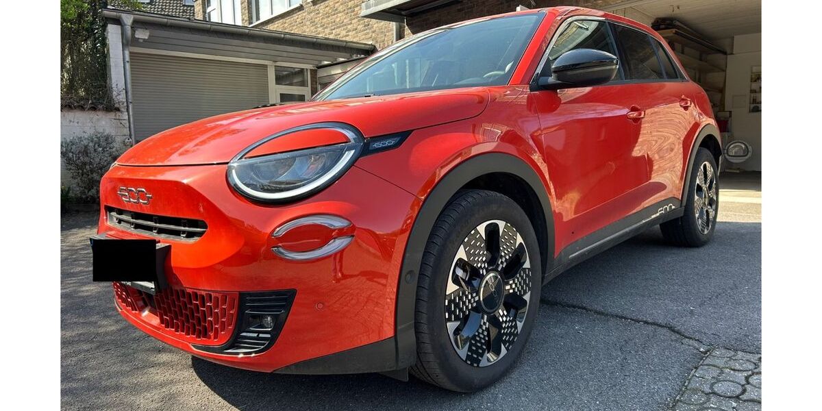 Fiat 600e 13.614 km 25.500 &euro; Bergisch Gladbach 51469