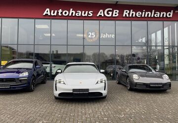 Ford Mustang 5.835 km 53.600 &euro; Brühl 50321
