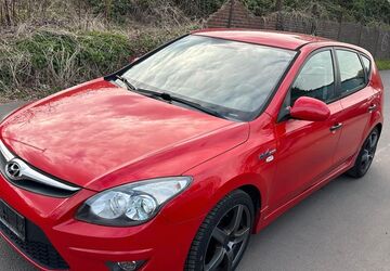 Hyundai i30 145.000 km 3.890 &euro; köln 50739