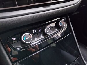 Opel Grandland X Elegance AHK Kam SHZ LHZ Matrix 17.467 km 24.830 &euro; HAAN 42781