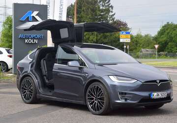 Tesla Model X 55.800 km 69.890 &euro; Köln 51147