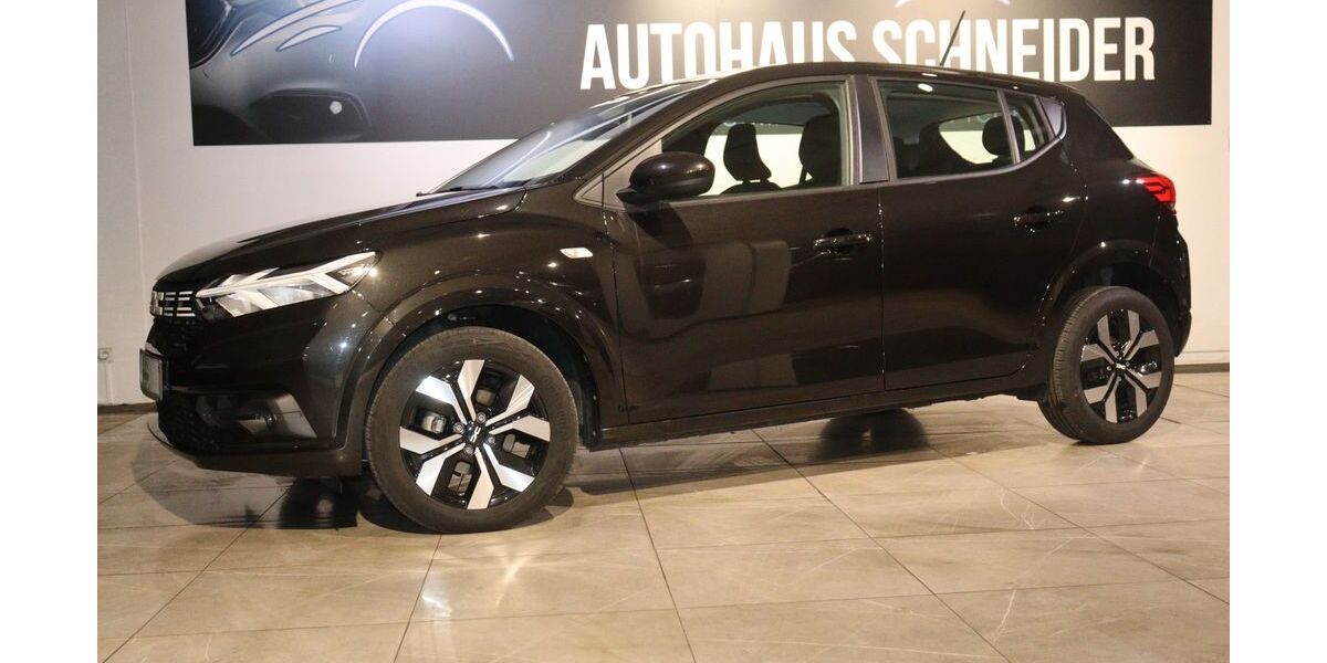 Dacia Sandero 14.183 km 16.800 &euro; Ratingen 40880