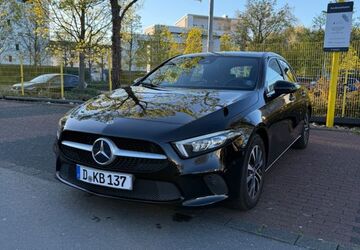 Mercedes-Benz A 180 120.000 km 16.990 &euro; Düsseldorf 40472