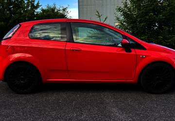 Fiat Grande Punto 123.000 km 2.500 &euro; Remscheid 42857