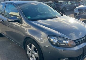 VW Golf 229.243 km 2.990 &euro; Neuss 41469